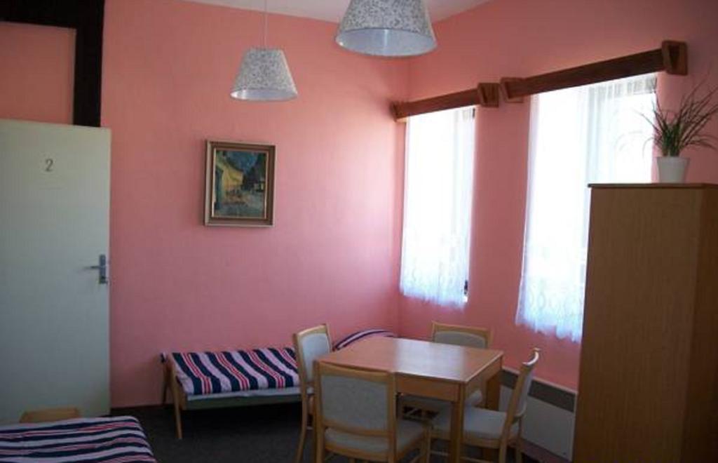 Pension U Loupežáku Hotel Jetrichovice  Ruang foto